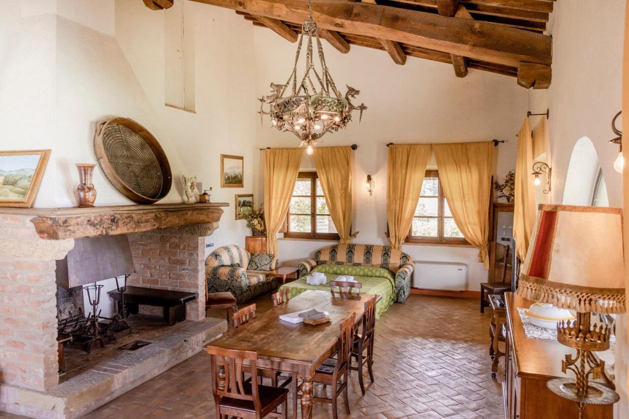 Agriturismo Il Serraglio มอนติปุลเชียโน ภายนอก รูปภาพ